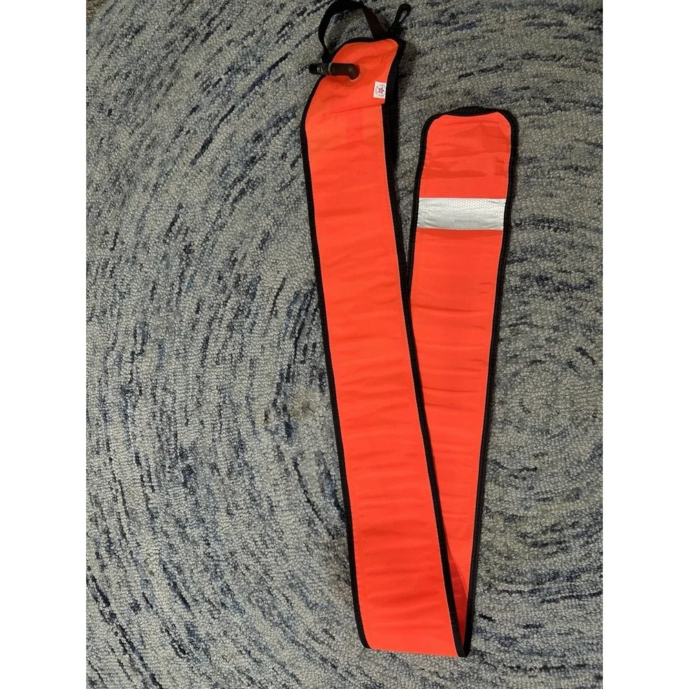 Scuba‎ diving surface marker buoy